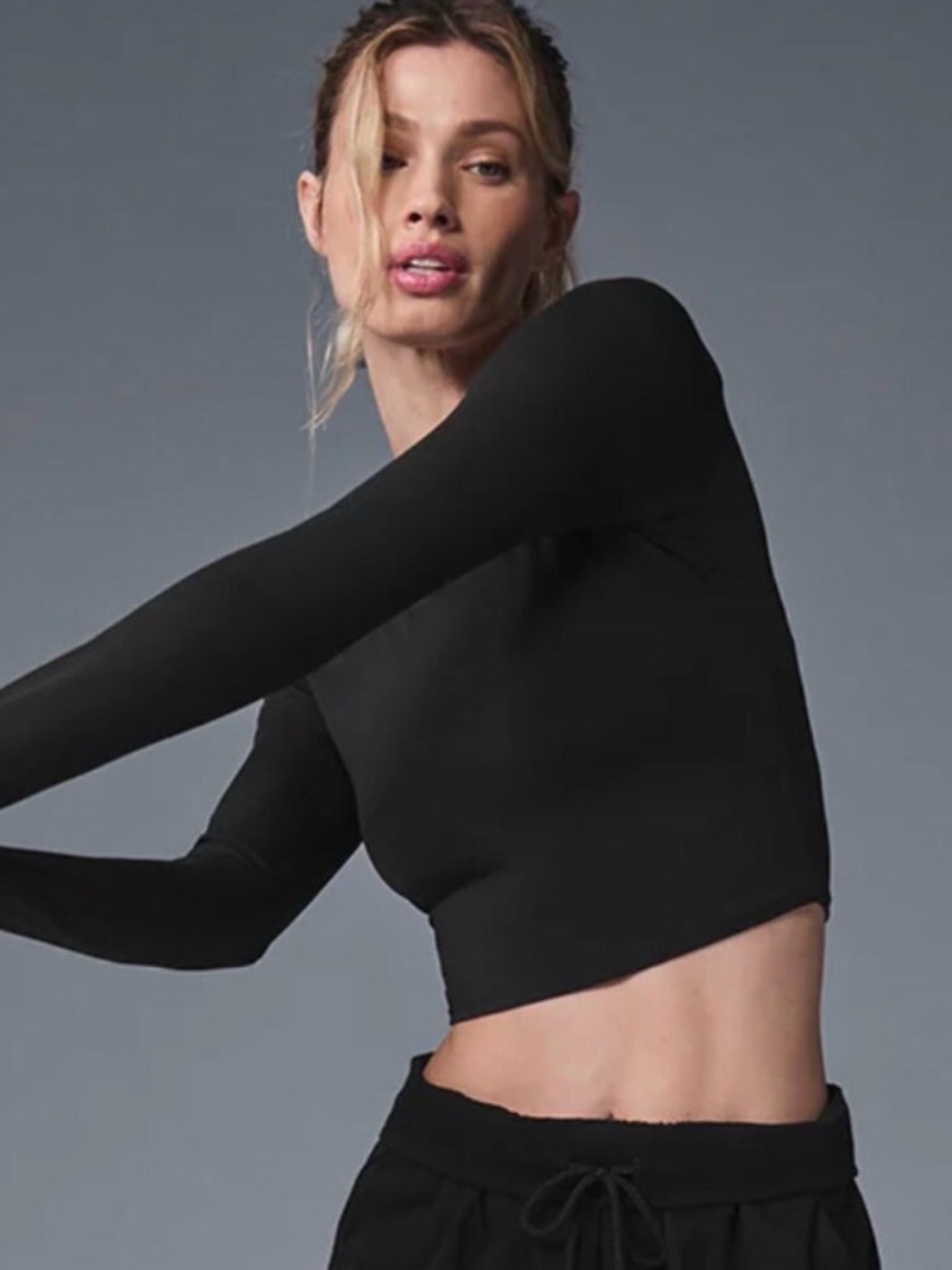 Alo Yoga Alosoft Crop Finesse Long Sleeve Top Black XS | Fitted Athletic - Picture 2 of 3